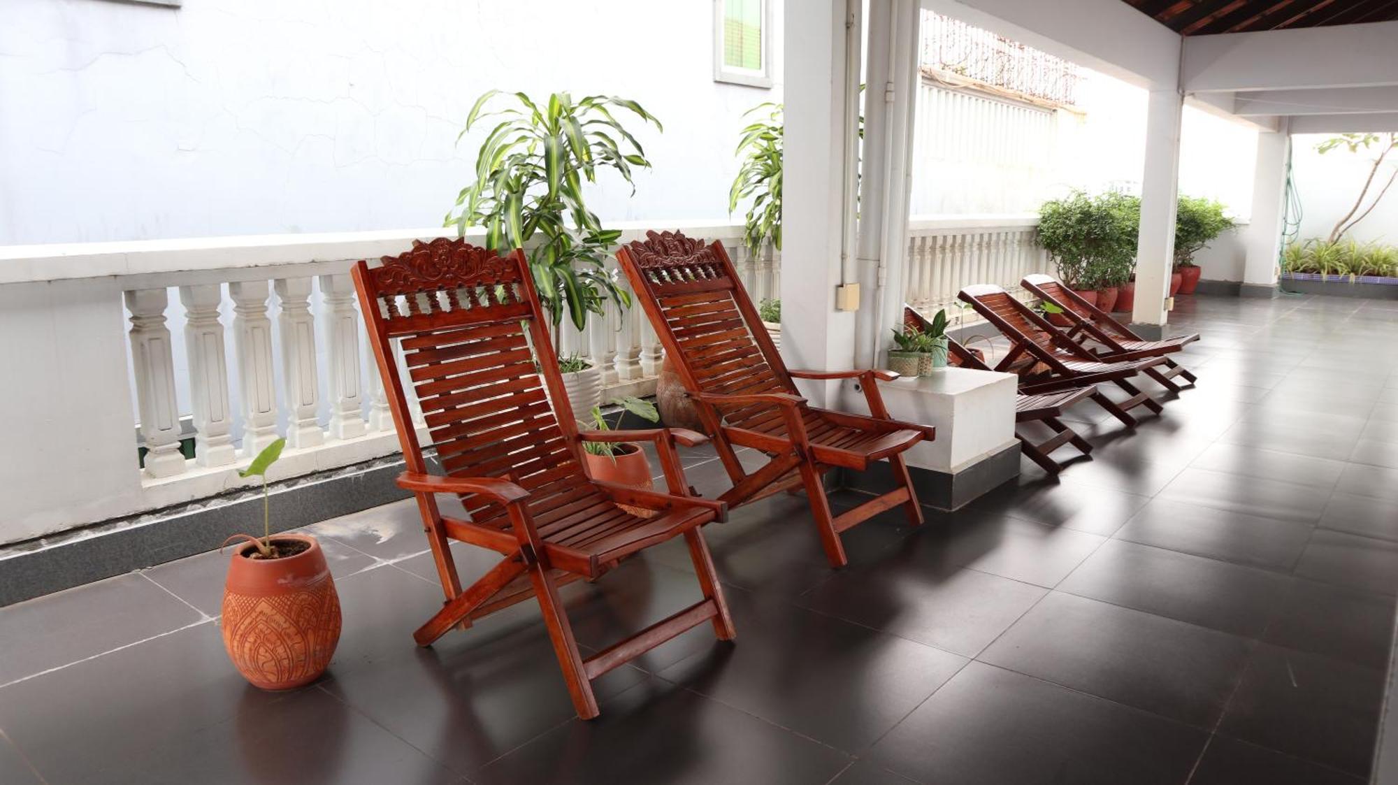 E&V Apartment Phnom Penh Exterior photo