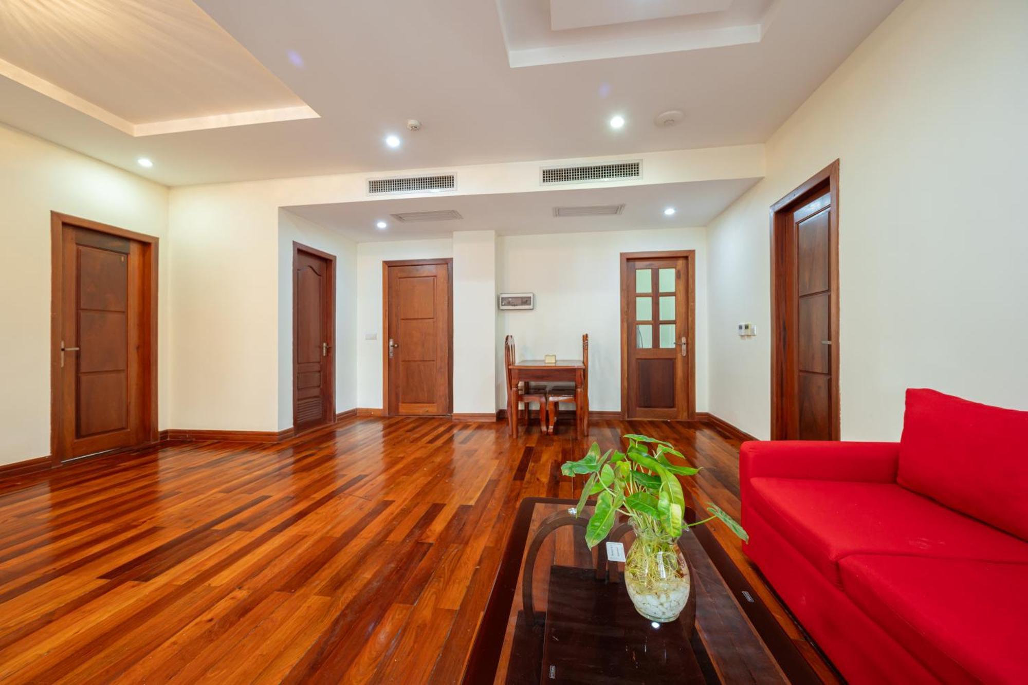 E&V Apartment Phnom Penh Exterior photo