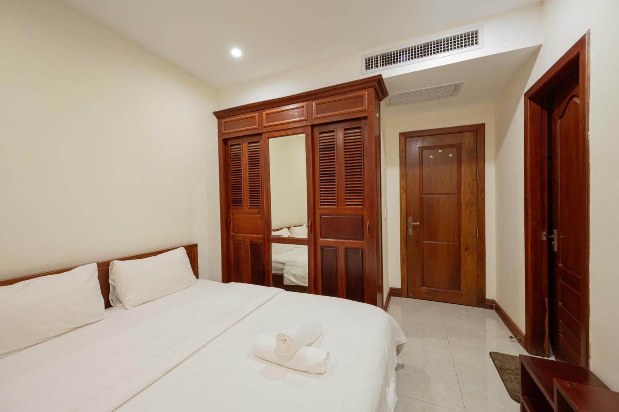 E&V Apartment Phnom Penh Exterior photo